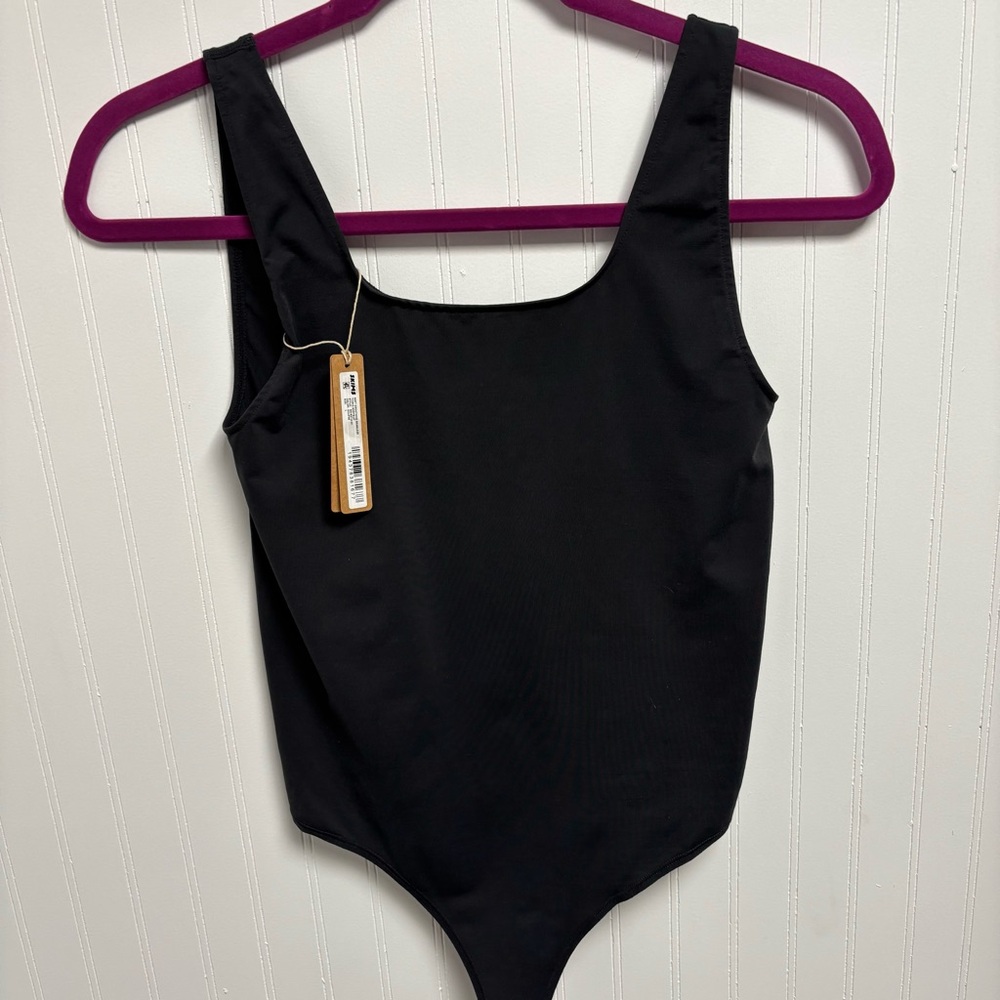 SKIMS Soft Smoothing Seamless Thong Bodysuit